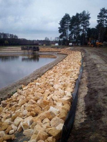 Kamień hydrotechniczny łamany budowlany