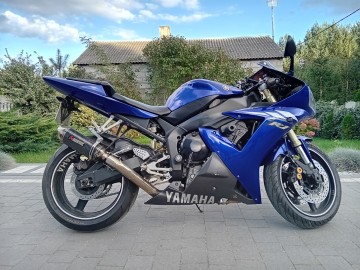 YAMAHA R1 RN 09