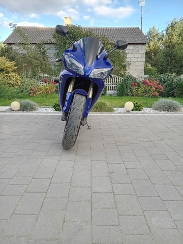 YAMAHA R1 RN 09