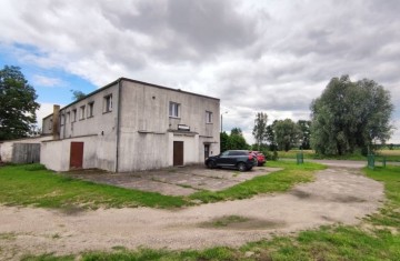 Nieruchomość komercyjna 1250 m2 budynków, działka 7354 m2, g ...