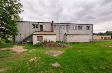 Nieruchomość komercyjna 1250 m2 budynków, działka 7354 m2, g ...