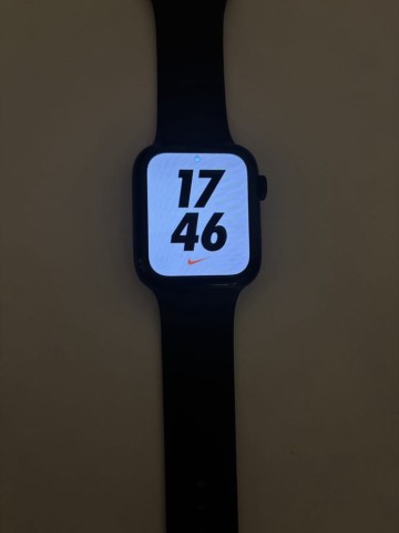 Apple Watch SE 44 MM