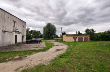 Nieruchomość komercyjna 1250m2 budynków, działka 7354m2