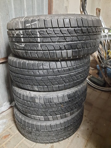 Opony zimowe 205/55 R16 jak nowe