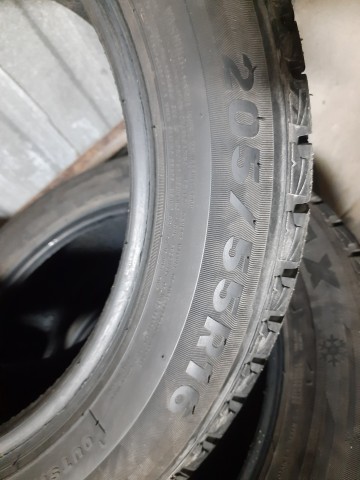 Opony zimowe 205/55 R16 jak nowe