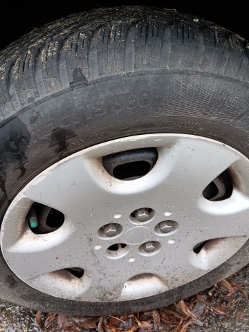 FELGI STALOWE Z OPONAMI ZIMOWYMI 195/65 R15