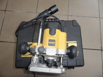 Frezarka DeWalt DW621