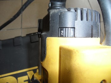 Frezarka DeWalt DW621