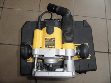 Frezarka DeWalt DW621