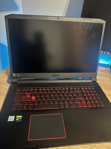 Uszkodzony laptop