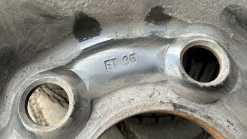 Koła zimowe Barum 175/70 R14 rozstaw 5x100 ET 35 otwór 57.1m