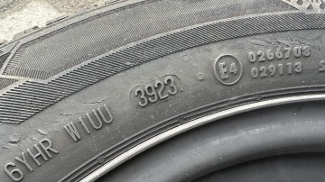 Koła zimowe Barum 175/70 R14 rozstaw 5x100 ET 35 otwór 57.1m