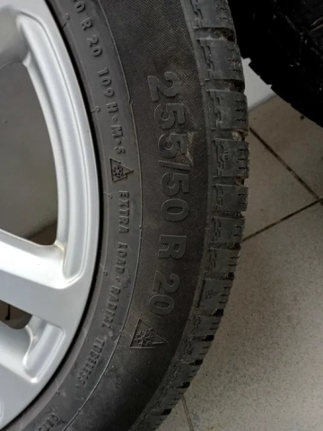 Audi, VW, Mercedes felgi20"z oponami Continental 255/50 R 20