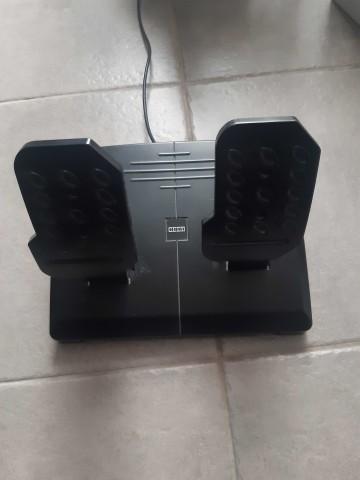 Sprzedam kierownicę Hori do gier na XBOX/PC + FORZA HORIZON4