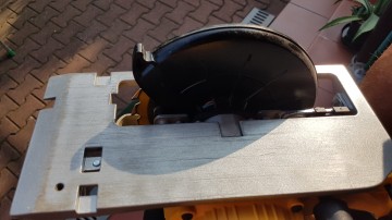 Pilarka tarczowa DeWalt DCS391M2