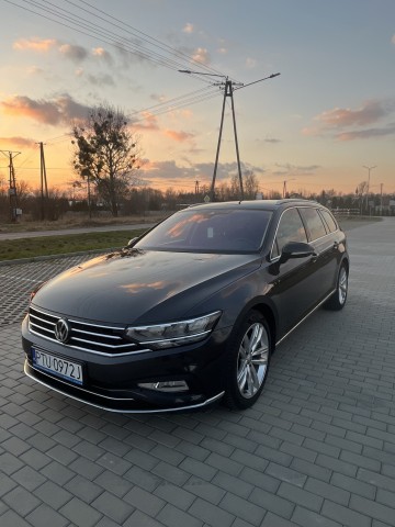Sprzedam Volkswagen Passat 2.0 TDI SCR DSG7 Elegance Lift