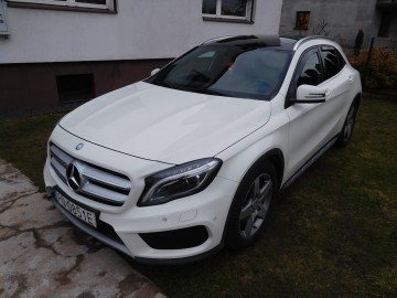 Sprzedam Mercedes GLA 250 4 MATIC - 254KM