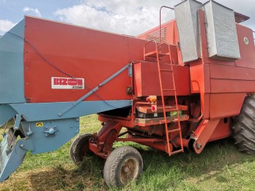 Sprzedam kombajn zbożowy Bizon 56