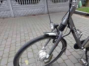 Giant elektryczny