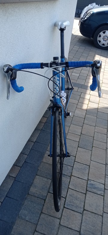 Rower szosowy Giant Defy 4