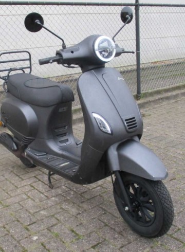 Skuter Santini 2021r. 50cc 4t Niski przebieg ZAREJESTROWANY