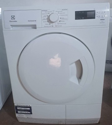 Sprzedam suszarkę firmy Electrolux w 100% sprawna
