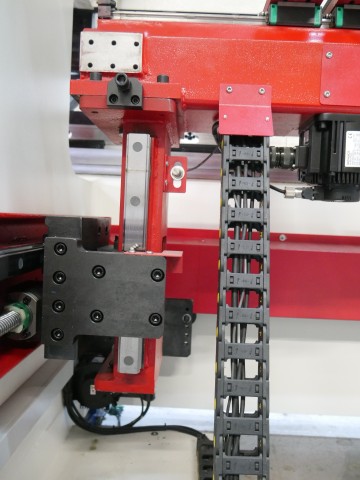 Hydrauliczna prasa krawędziowa