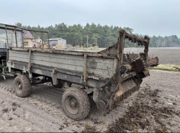 Rozrzutnik obornika dwuosiowy agromet czarna białostocka