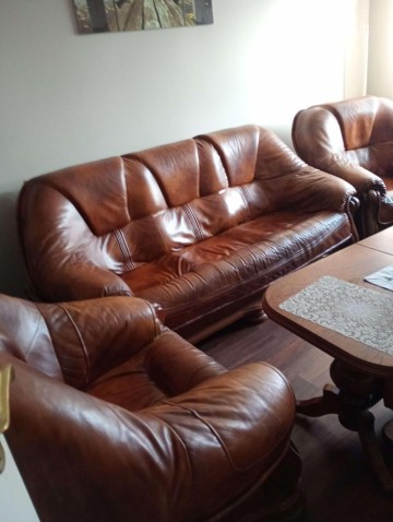 Kanapa sofa wypoczynek skóra drewno