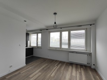Konin, V os. - ul. Wyzw. - 2 pokoje - 32,30 m2 - I piętro