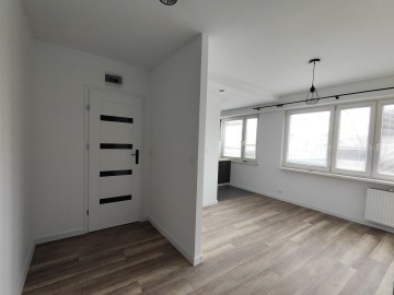 Konin, V os. - ul. Wyzw. - 2 pokoje - 32,30 m2 - I piętro