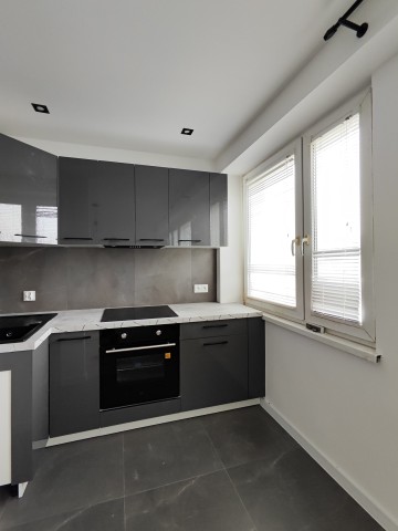 Konin, V os. - ul. Wyzw. - 2 pokoje - 32,30 m2 - I piętro