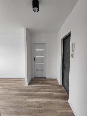 Konin, V os. - ul. Wyzw. - 2 pokoje - 32,30 m2 - I piętro