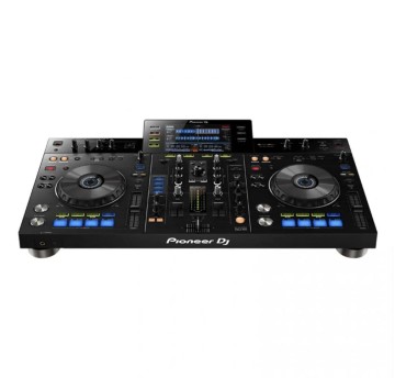 Pioneer XDJ-RX kontroler/Mixer + mikrofon Shure SV100