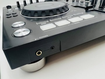 Pioneer XDJ-RX kontroler/Mixer + mikrofon Shure SV100
