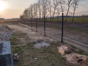 Montaż ogrodzeń panelowych i innych