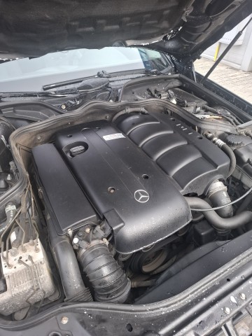 Mercedes w211 E220