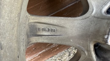 Kola zimowe 17 cali Hankook 215/60 R17 5x114.3 ET35 70.0/66.