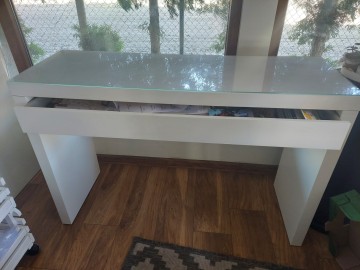 Komoda toaletka IKEA malm biała szkło 140/21 mam 2 szt