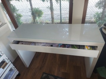 Komoda toaletka IKEA malm biała szkło 140/21 mam 2 szt