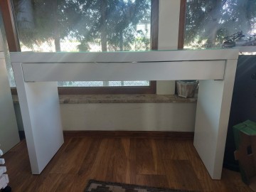 Komoda toaletka IKEA malm biała szkło 140/21 mam 2 szt