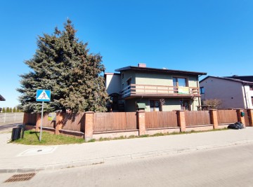 Sprzedam funkcjonalny i przestrzenny dom w Kłodawie