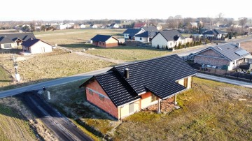 Nowy, parterowy dom z garażem-gm. Rychwał, 20 km od Konina