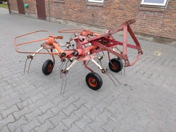 Przetrząsarka przewracarka FAHR KH4 SD DEUTZ-FAHR