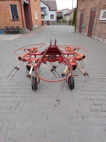 Przetrząsarka przewracarka FAHR KH4 SD DEUTZ-FAHR