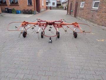 Przetrząsarka przewracarka FAHR KH4 SD DEUTZ-FAHR