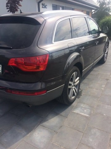 Sprzedam  AUDI Q7  Godne polecenia