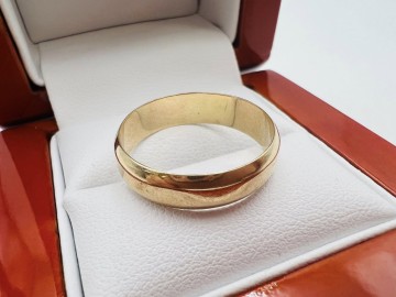 Złota obrączka  Próba 585  Waga: 3.22 g