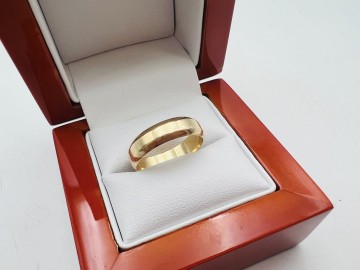 Złota obrączka  Próba 585  Waga: 3.22 g