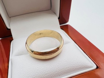 Złota obrączka  Próba 585  Waga: 3.22 g